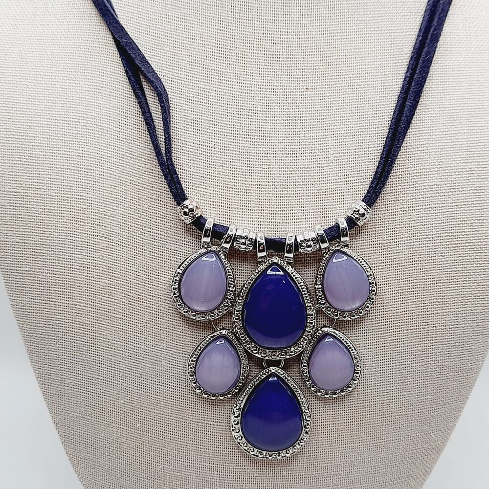 Chico’s Purple Lavender Teardrop Pendant Necklace 22” Suede Cord
